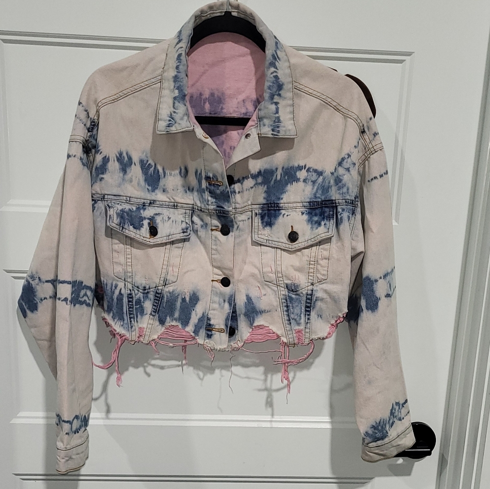 Distressed cropped Jean jacket PINK